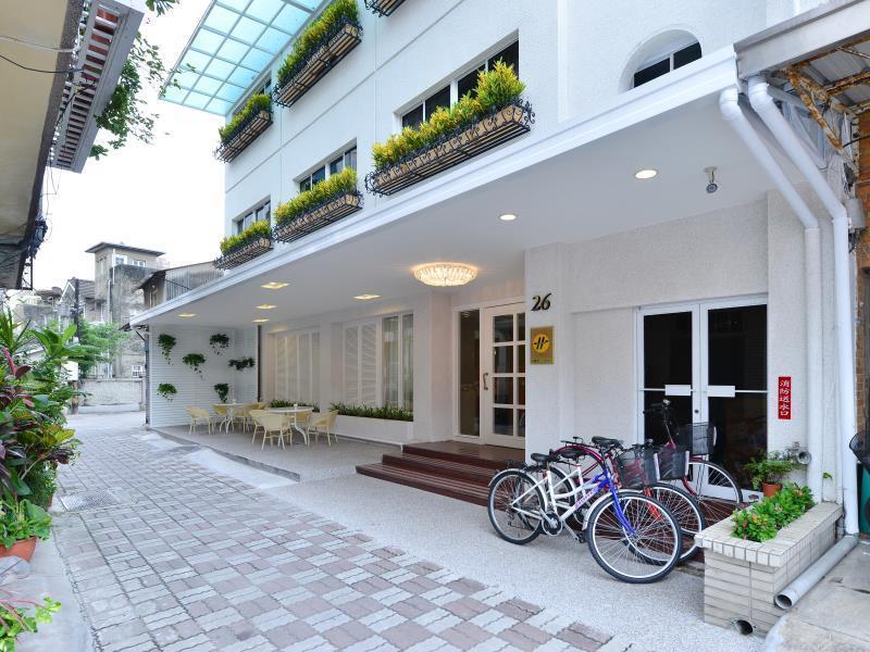 Ing Wang Hotel Тайнань Экстерьер фото